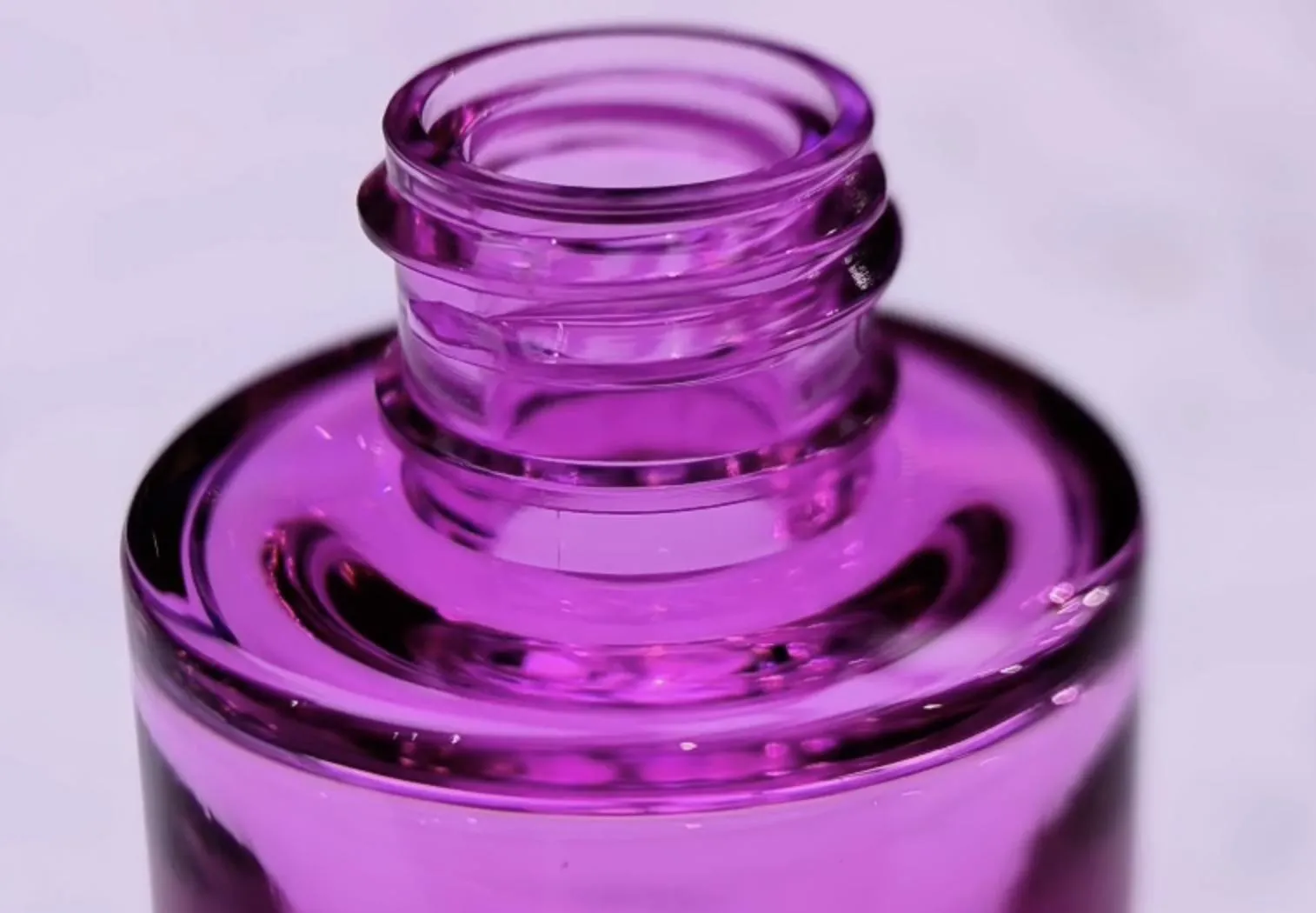 Máquina de Moldagem por Injeção e Estiramento com Sopro