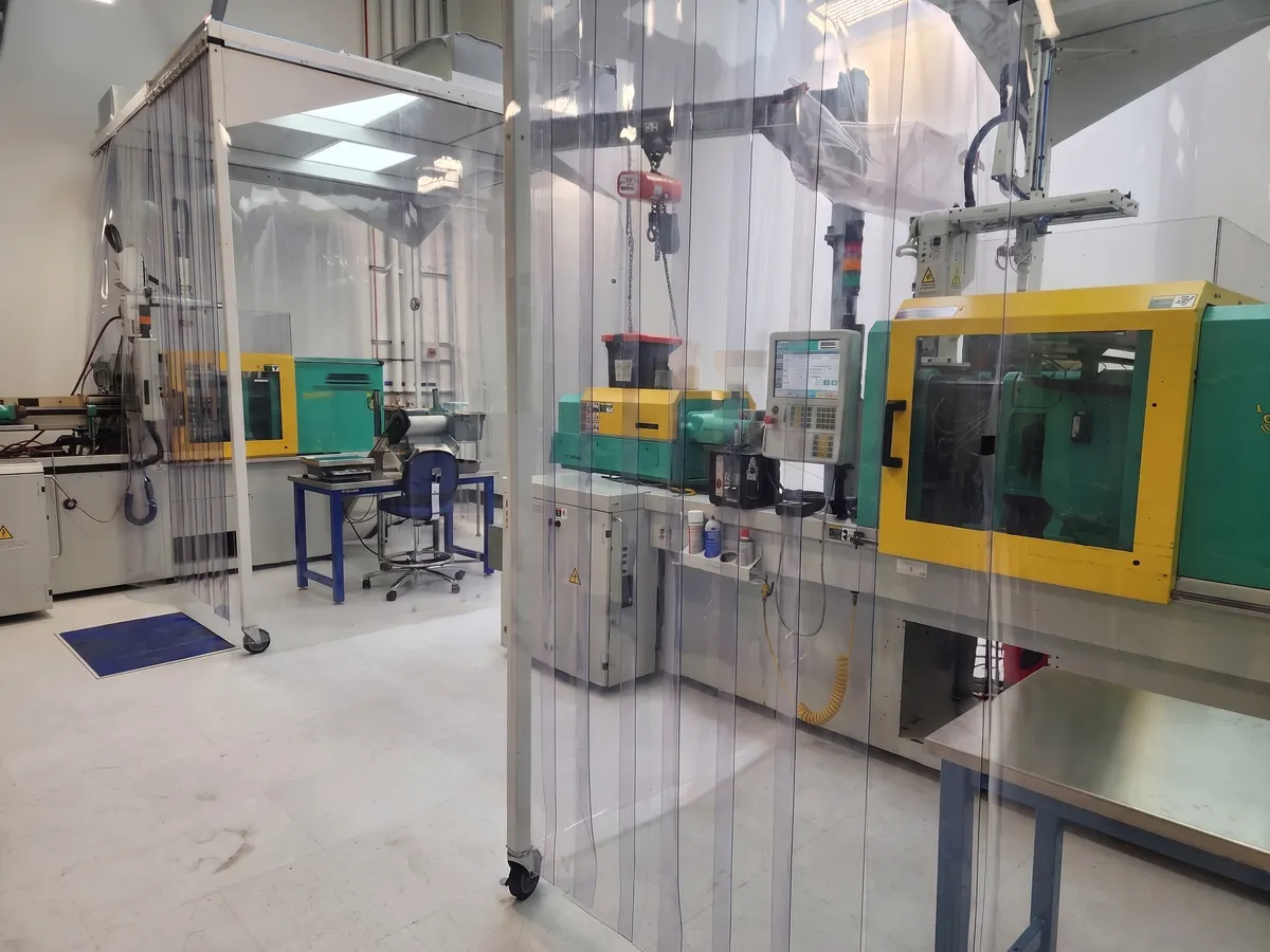 Cleanroom in Injection Blowing Machine