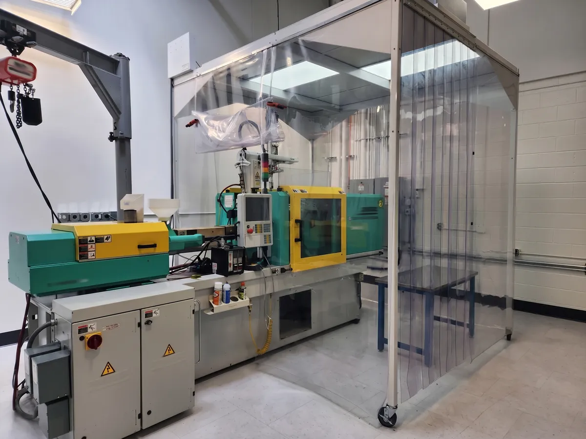 Cleanroom in Injection Blowing Machine