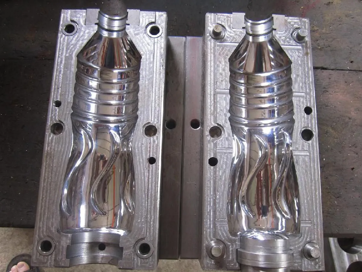 PET Bottle Blowing Mold