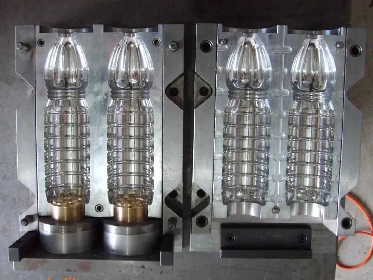 PET Bottle Blowing Mold