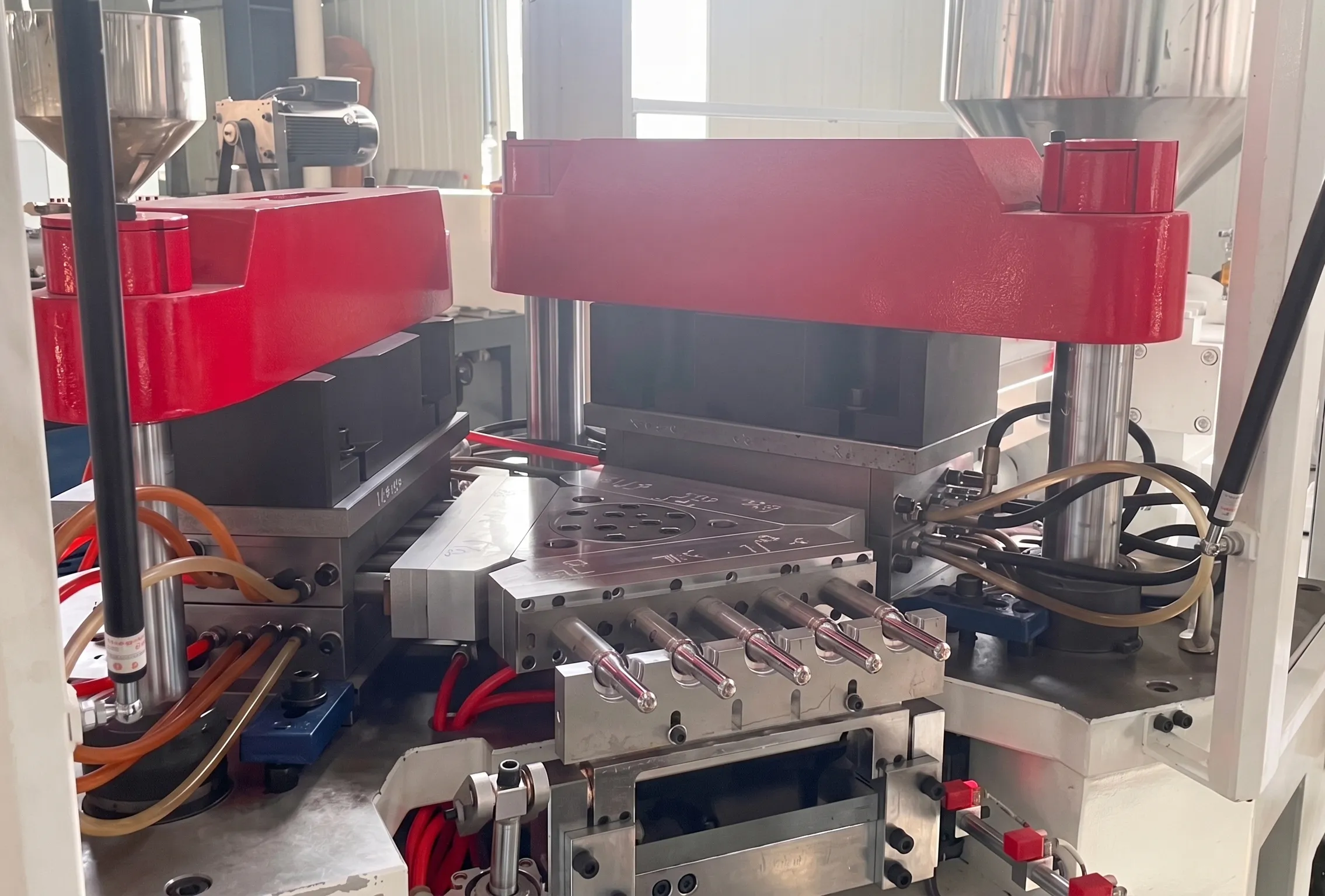 Injection Blow Molding Machine