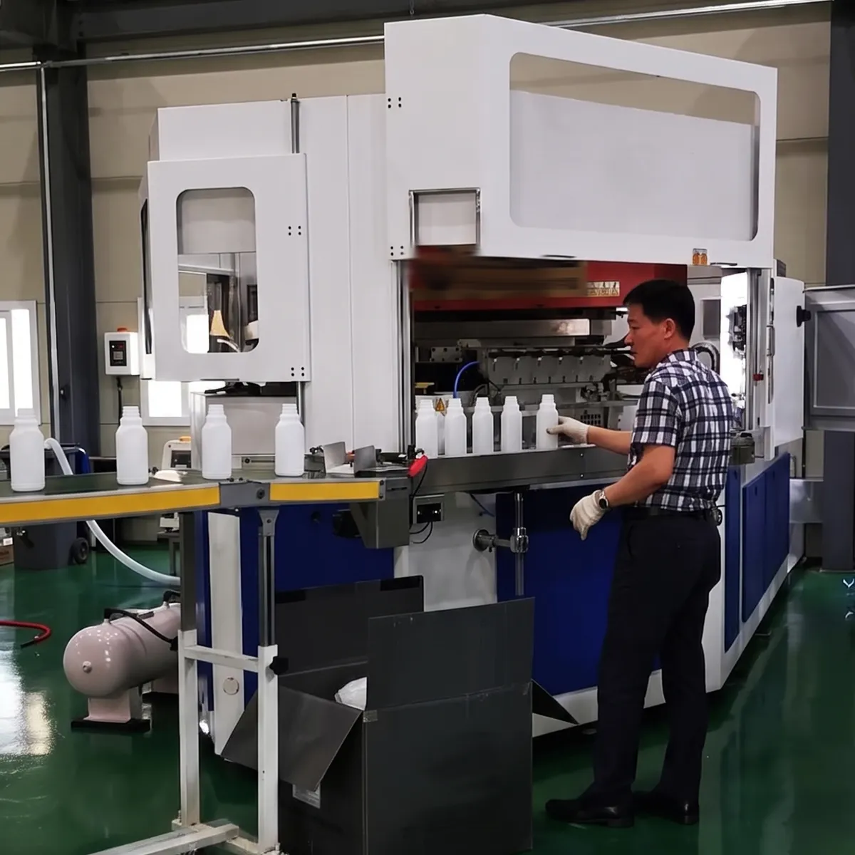 ZQ110 Injection Blow Molding Machine